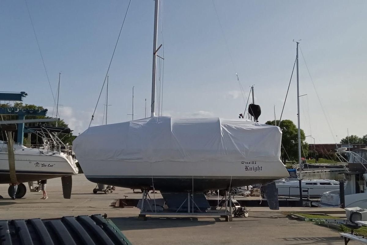1989 Hunter 30
