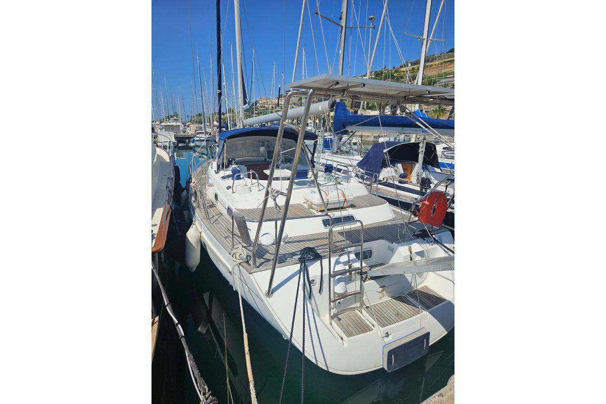 2001 Beneteau Oceanis 40 CC for sale in Santo Stefano Al Mare, Imperia, Italy 39 ft