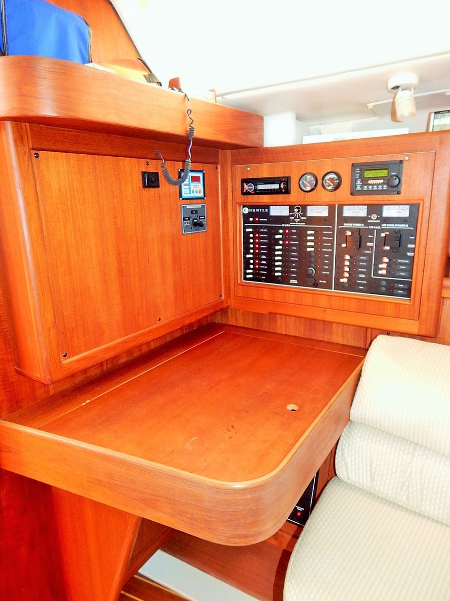 2001 Hunter 380 for sale in Fort Myers, Florida 37 ft