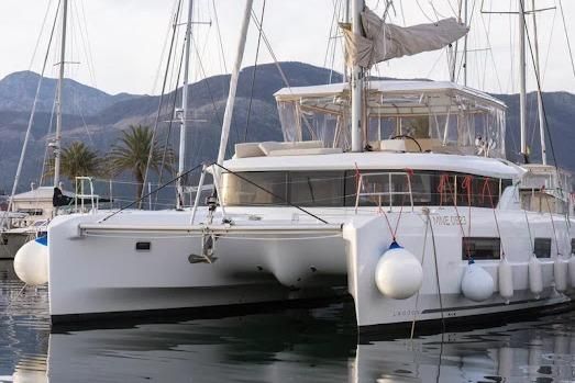 2022 Lagoon 46