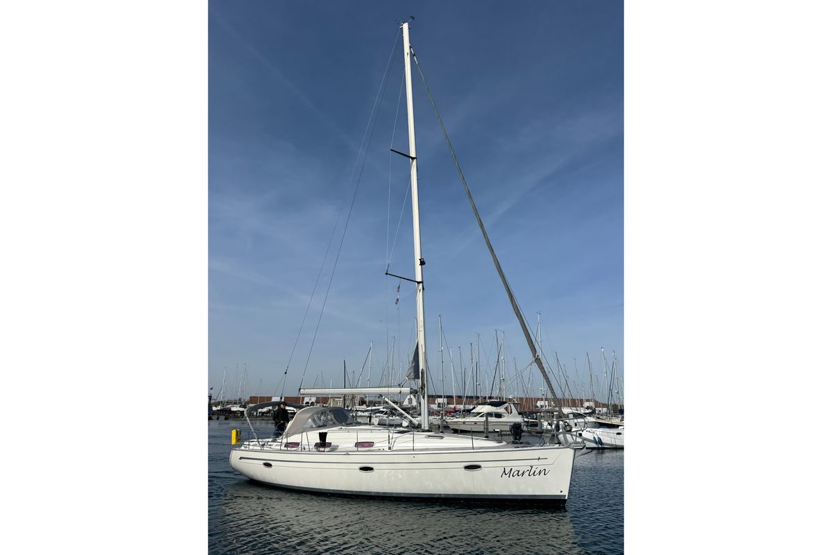 2005 Bavaria Cruiser 39