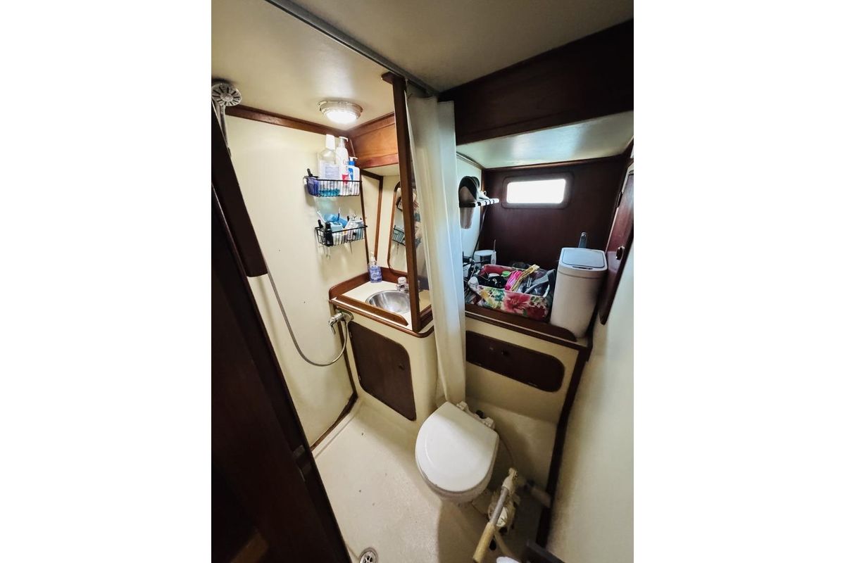 1982 Irwin 41 CC Ketch