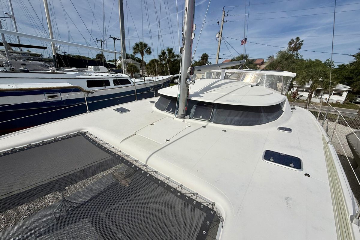 1995 Fountaine Pajot Athena 38