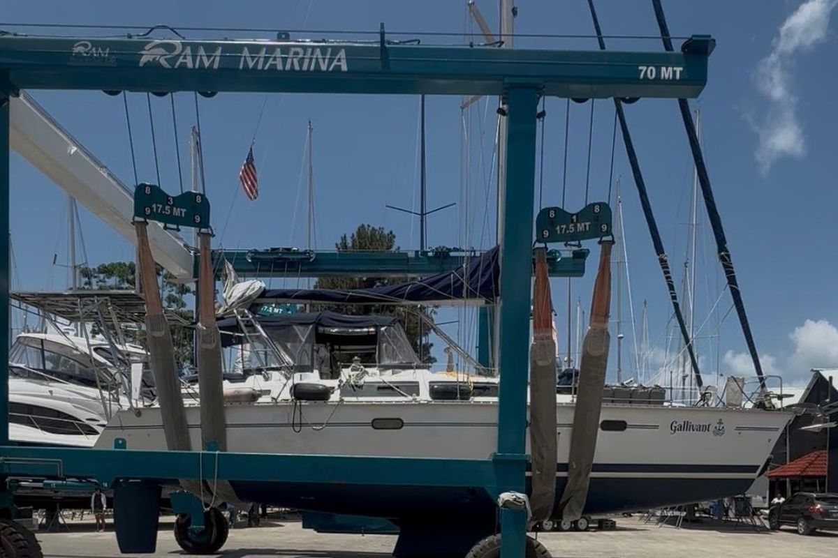 1996 Hunter Passage 42