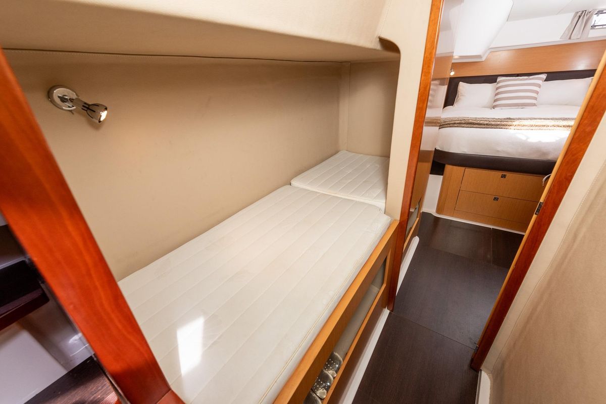 2011 Fountaine Pajot Salina 48