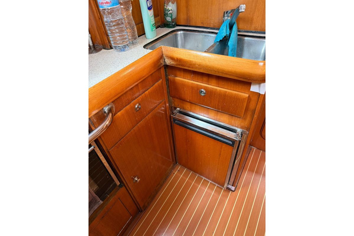 2004 Bavaria Cruiser 42
