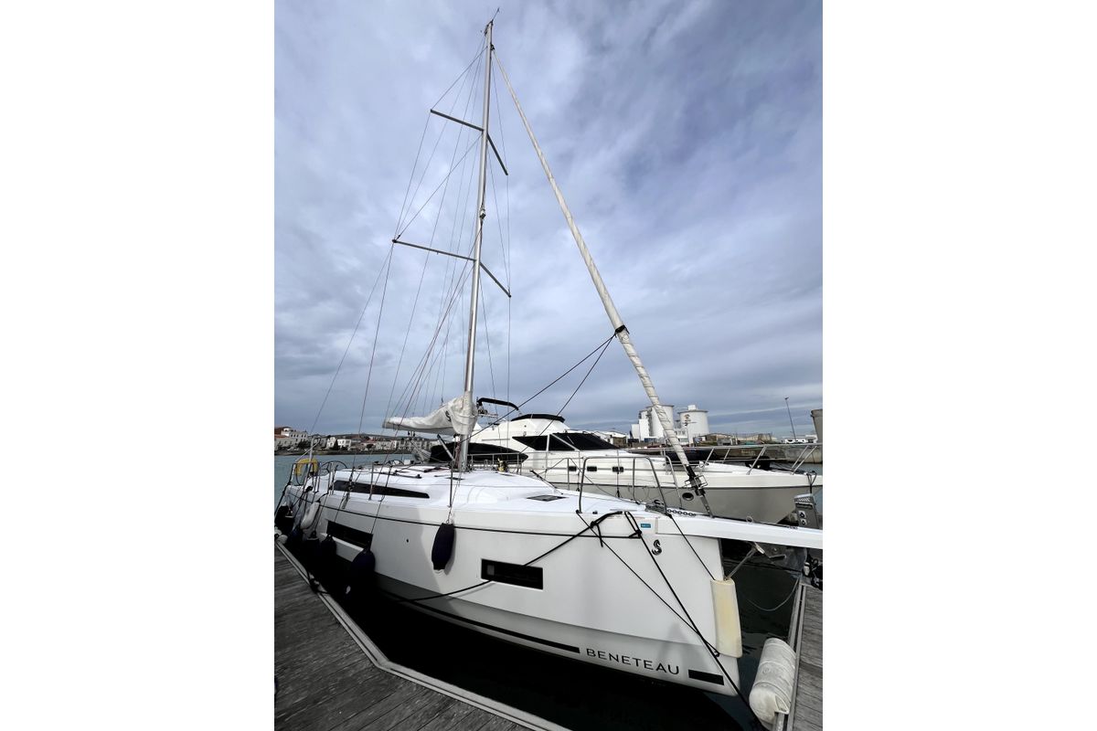 2022 Beneteau Oceanis 40.1