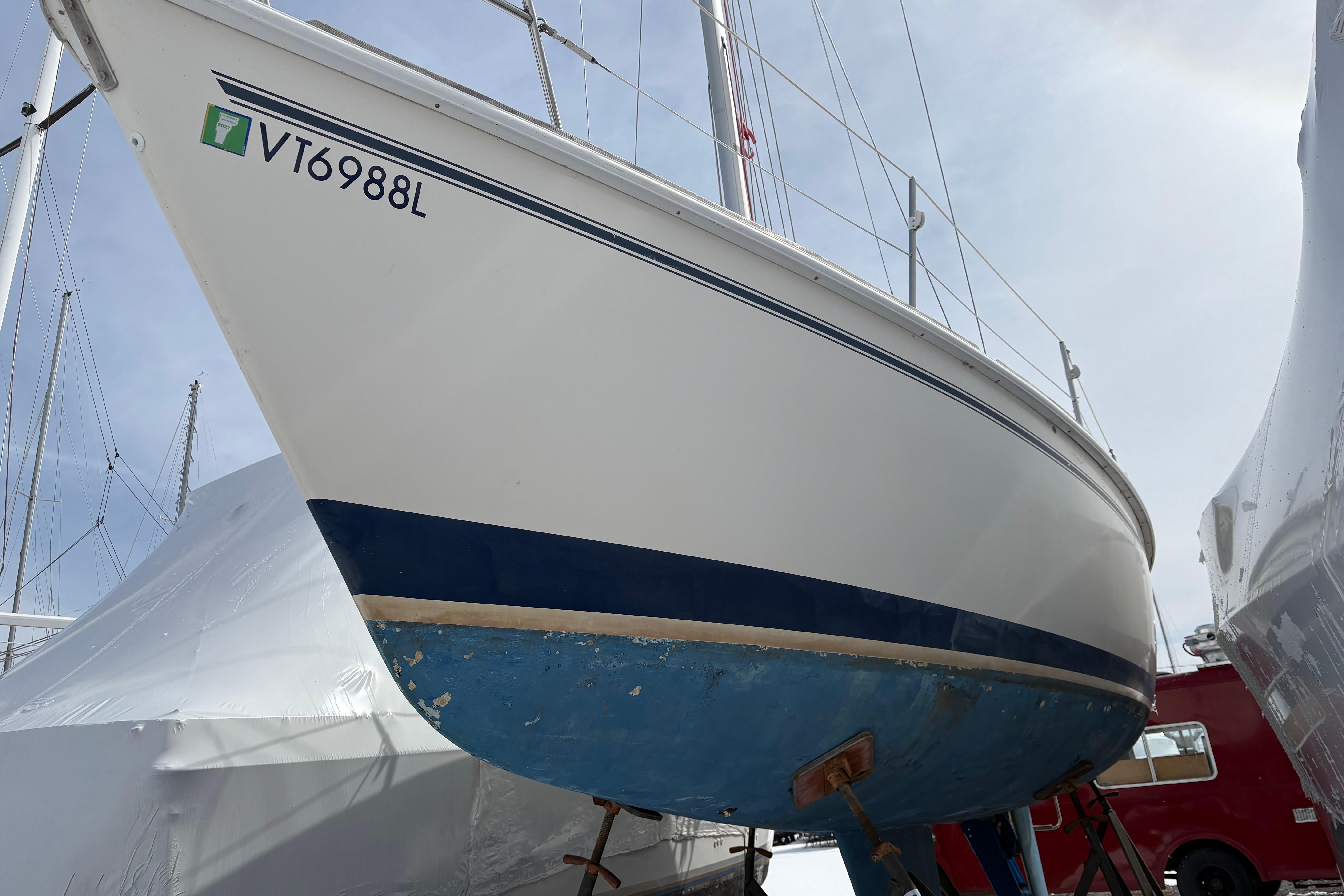 1986 Pearson 28
