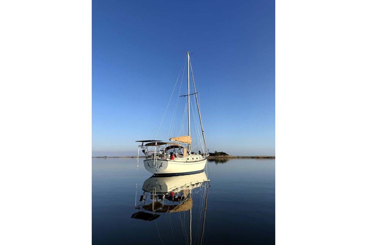 1994 Island Packet 35