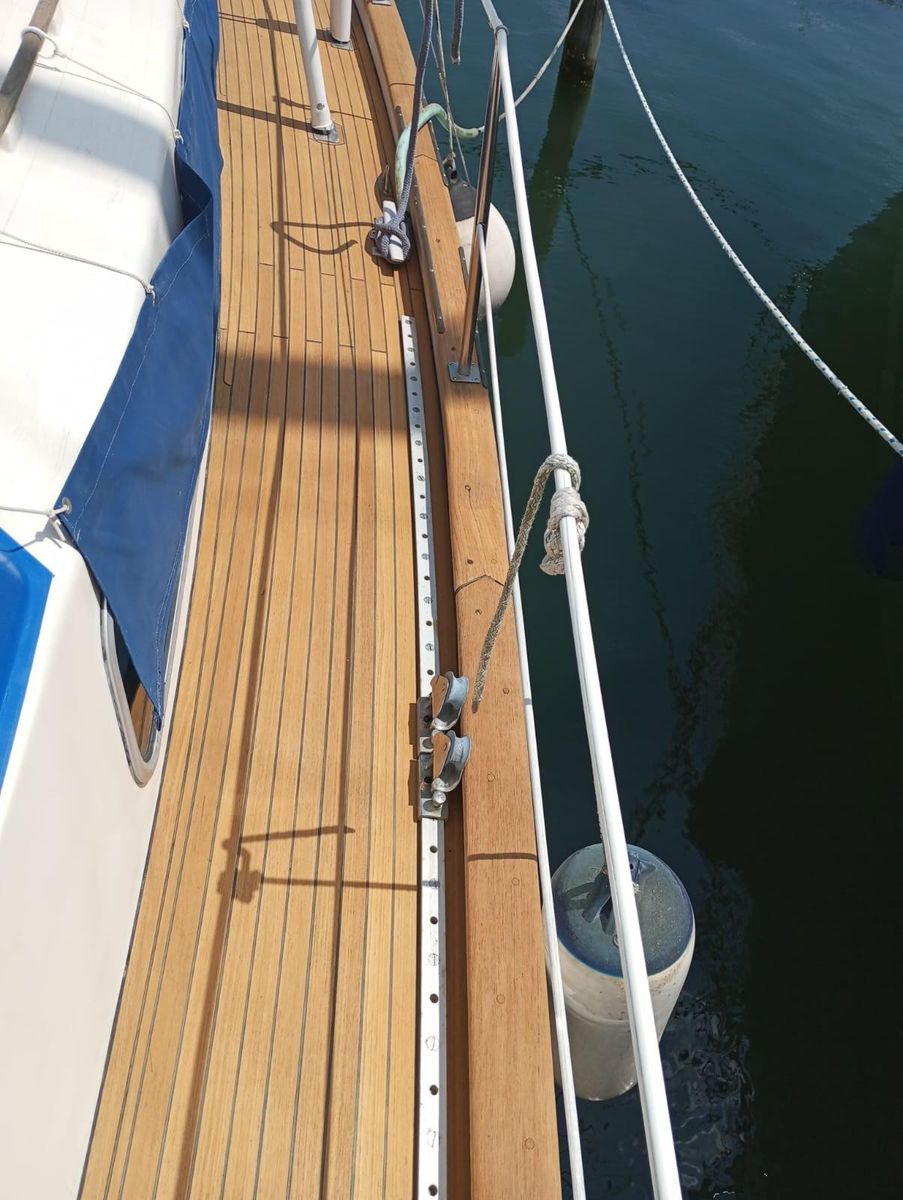 1979 Hallberg-Rassy 41 Ketch