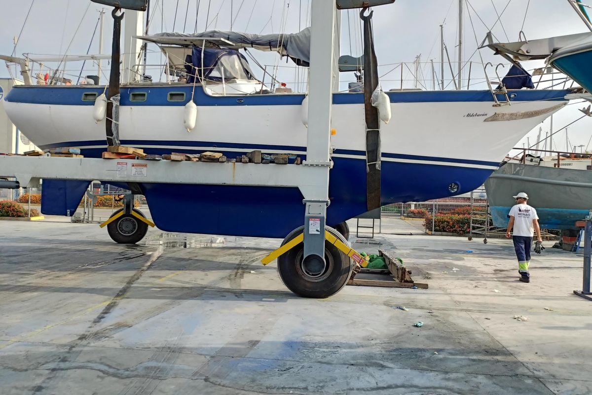 1982 Vagabond 42