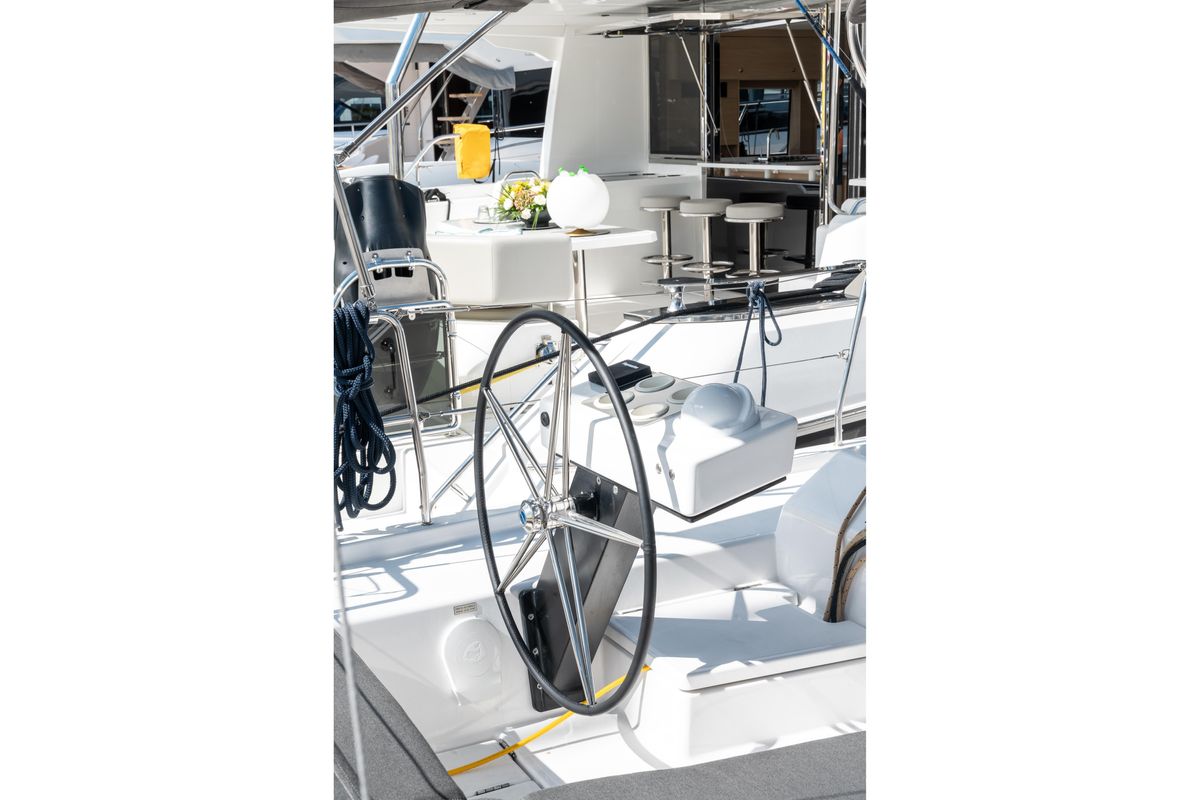 2024 Dufour 530