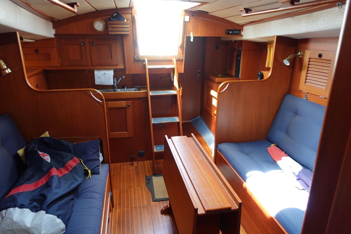 1987 Hallberg-Rassy 352