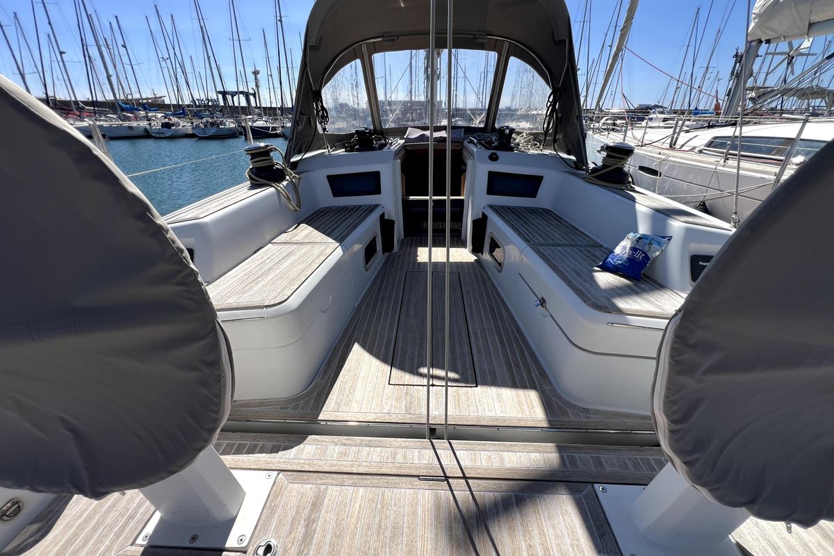 2016 Grand Soleil 43