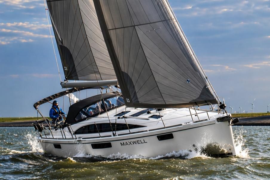 2022 Bavaria Vision 42