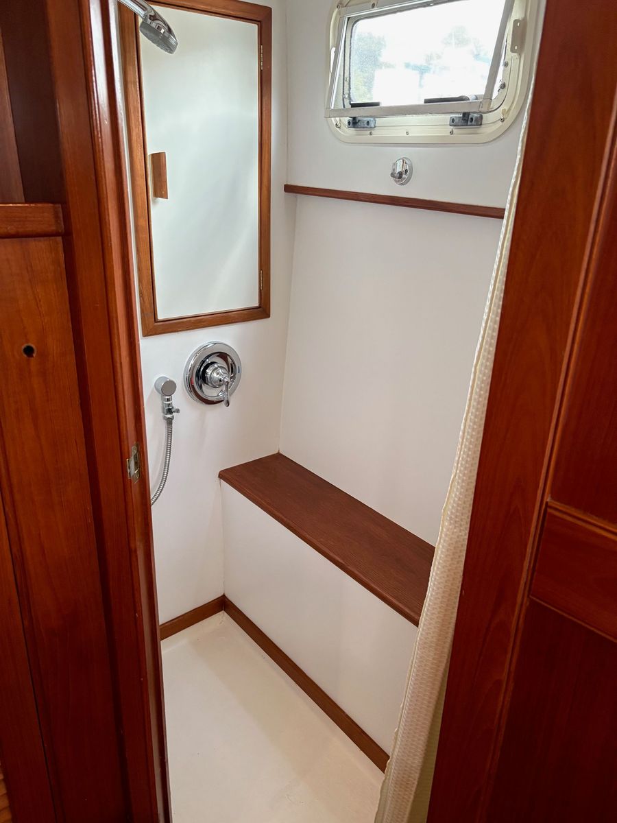 1989 Grand Banks Motor
