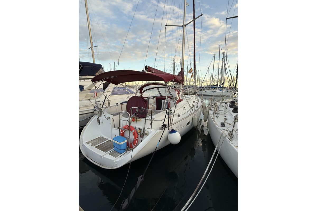 2002 Beneteau Oceanis Clipper 411