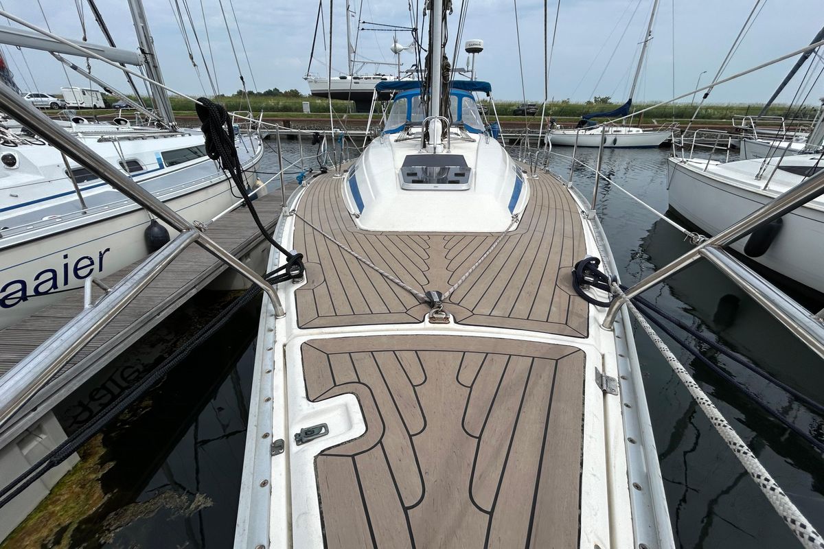 1995 Bavaria 37