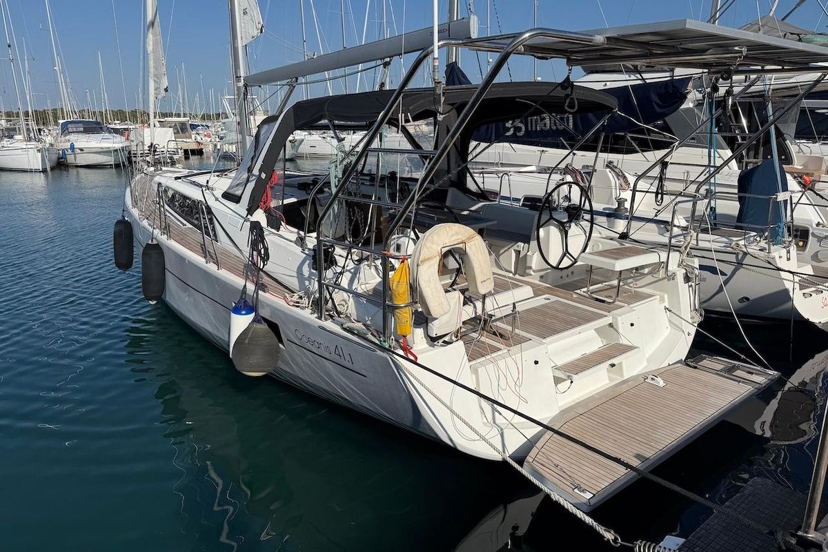 2017 Beneteau Oceanis 41.1