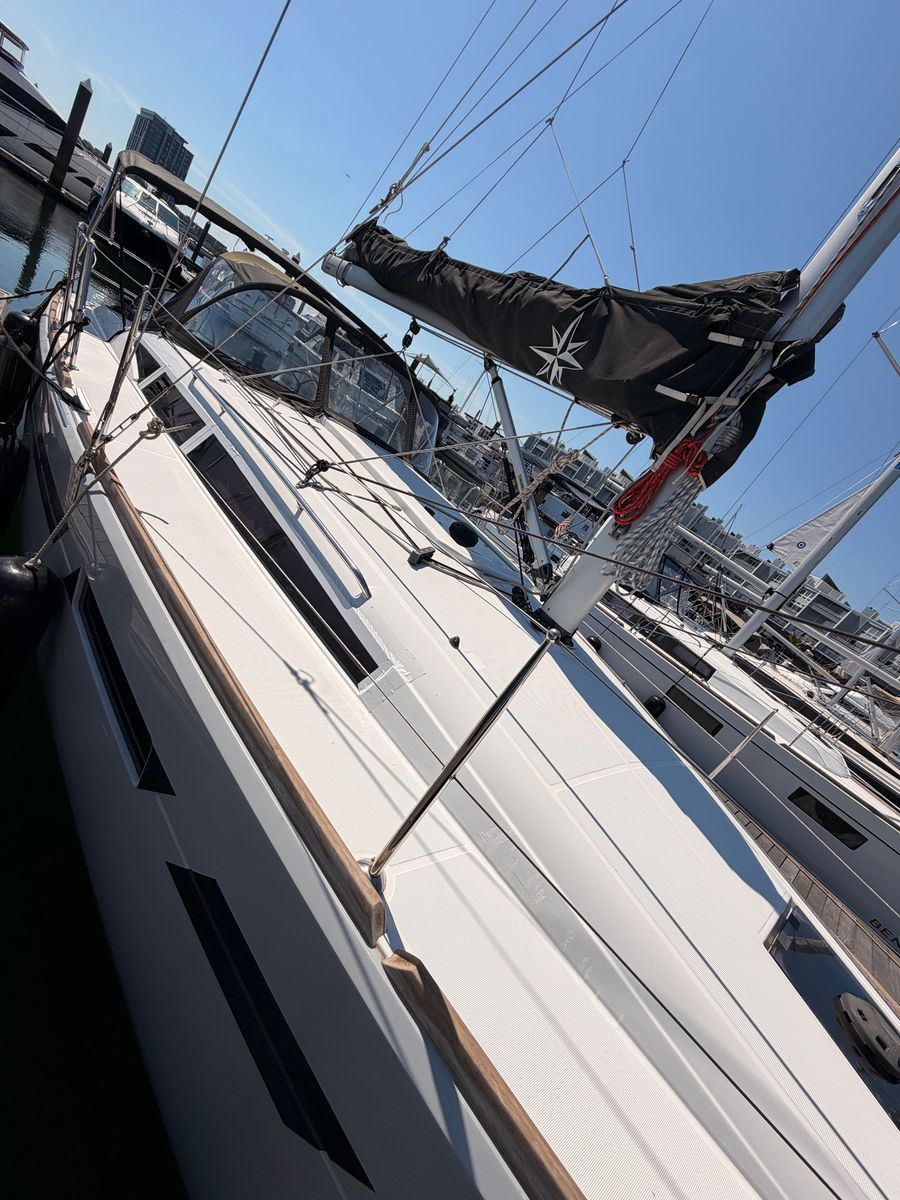2021 Jeanneau Sun Odyssey 349