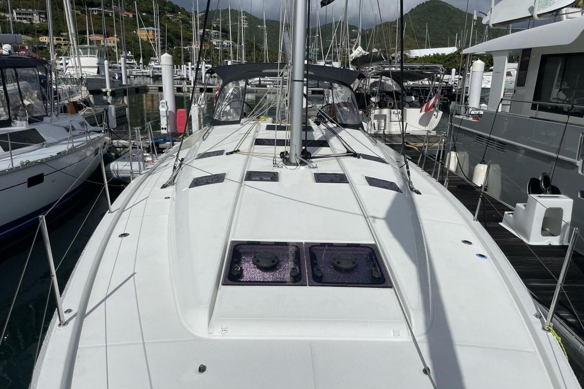 2022 Jeanneau Sun Odyssey 490