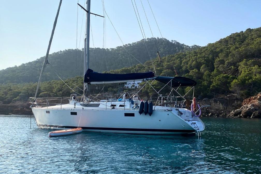 1988 Beneteau Oceanis 390 for sale in Valencia, Spain