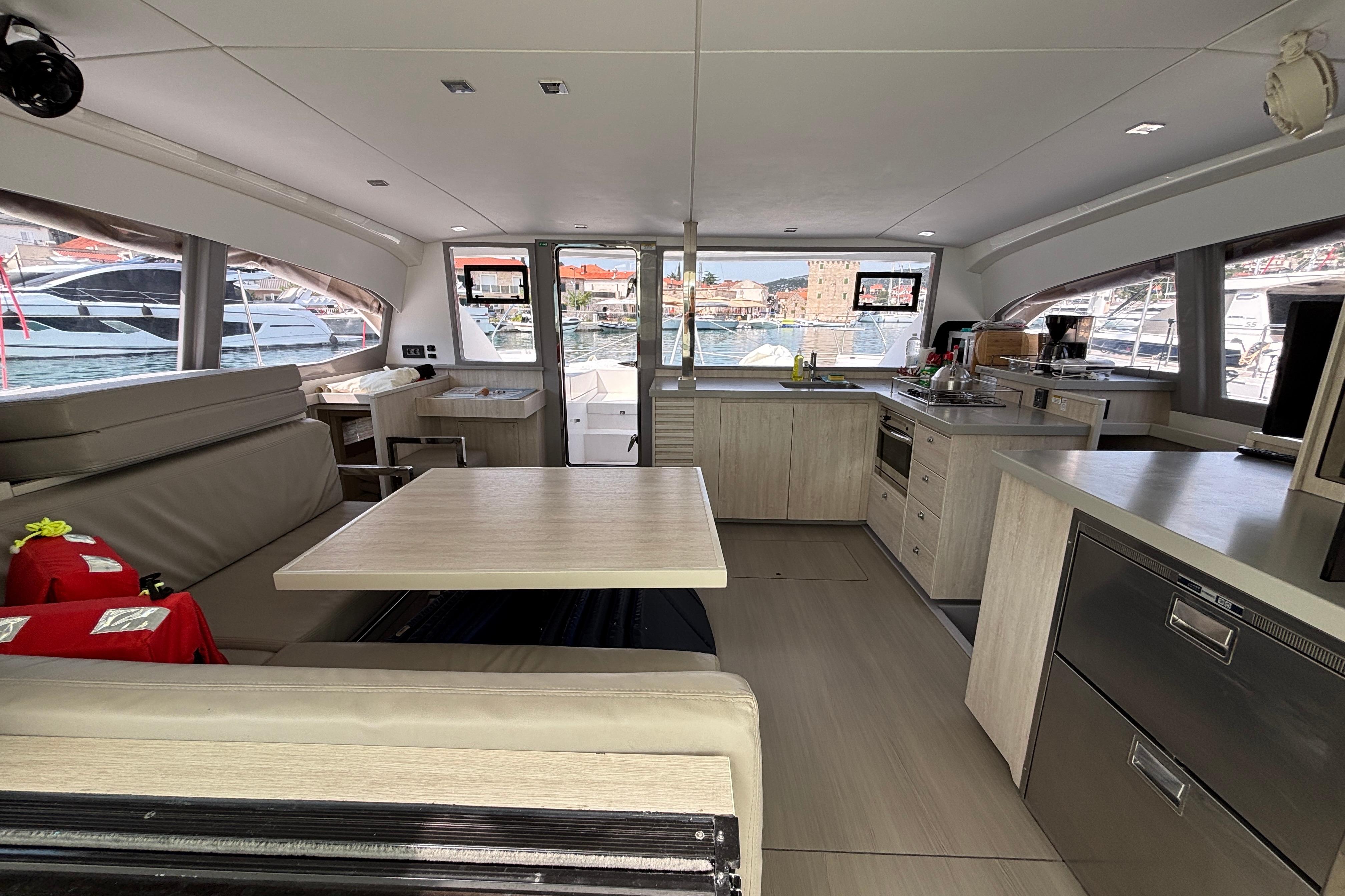 2019 Leopard 40