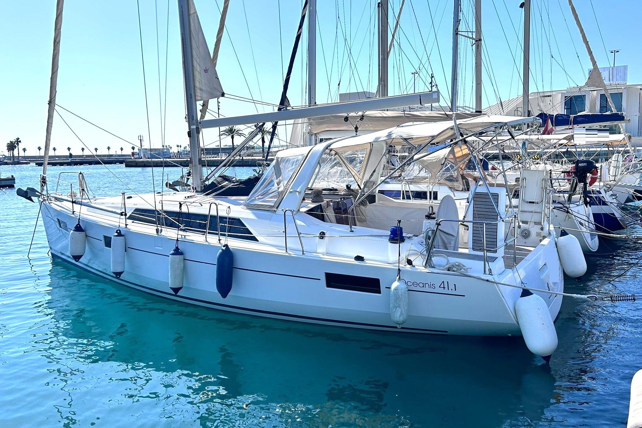 2016 Beneteau Oceanis 41.1 for sale in Alicante, Spain
