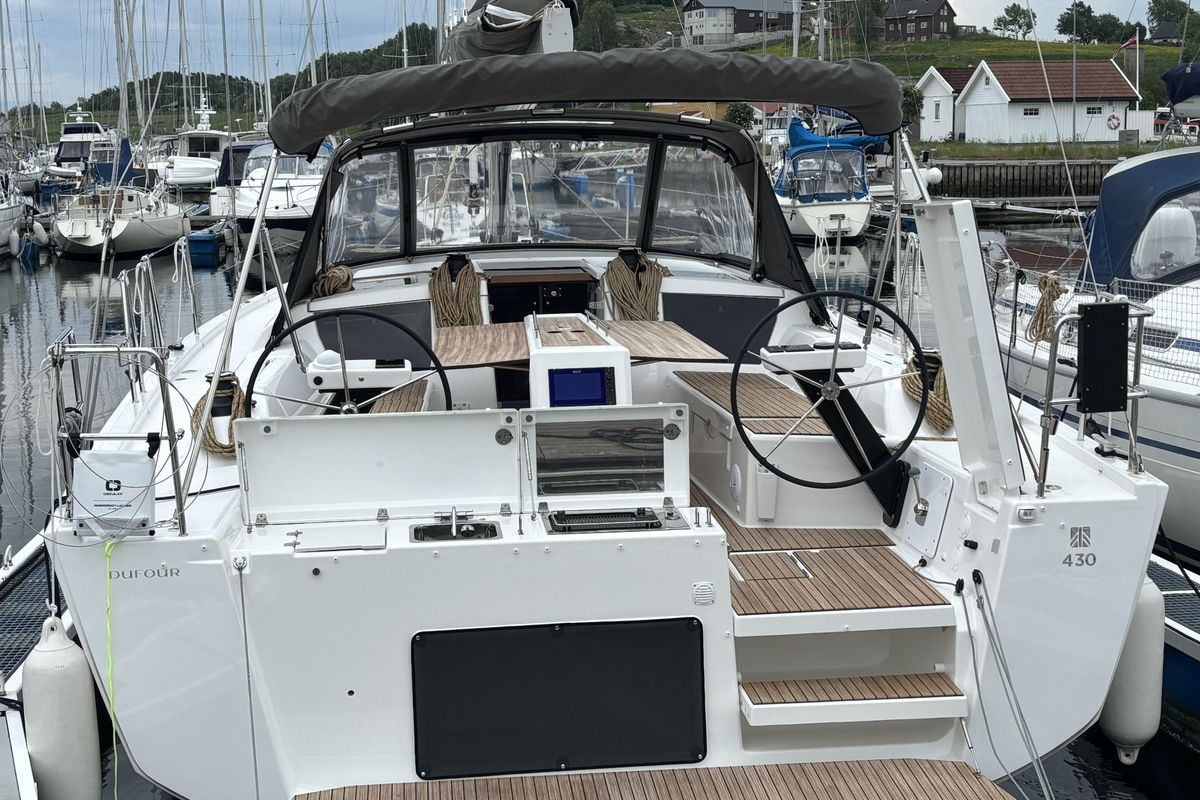 2024 Dufour 430