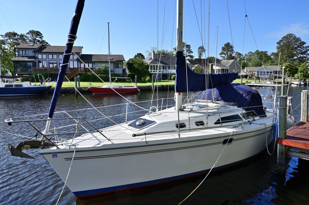 2000 Catalina 320