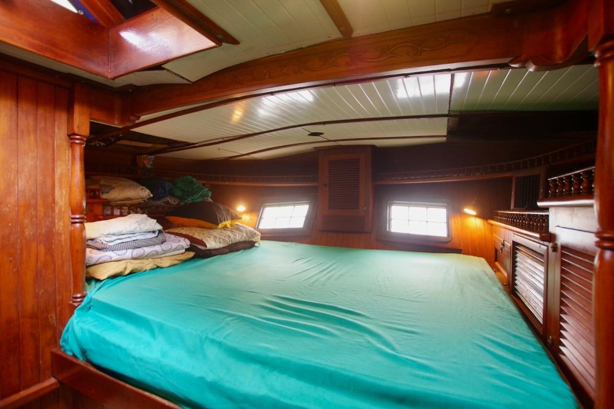 1982 Vagabond 47