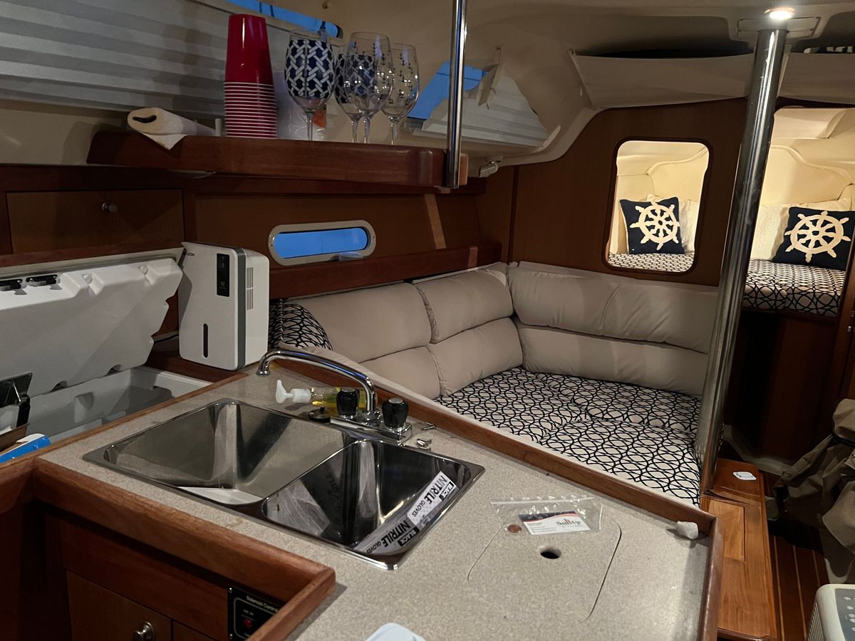 1998 Marlow-Hunter 340