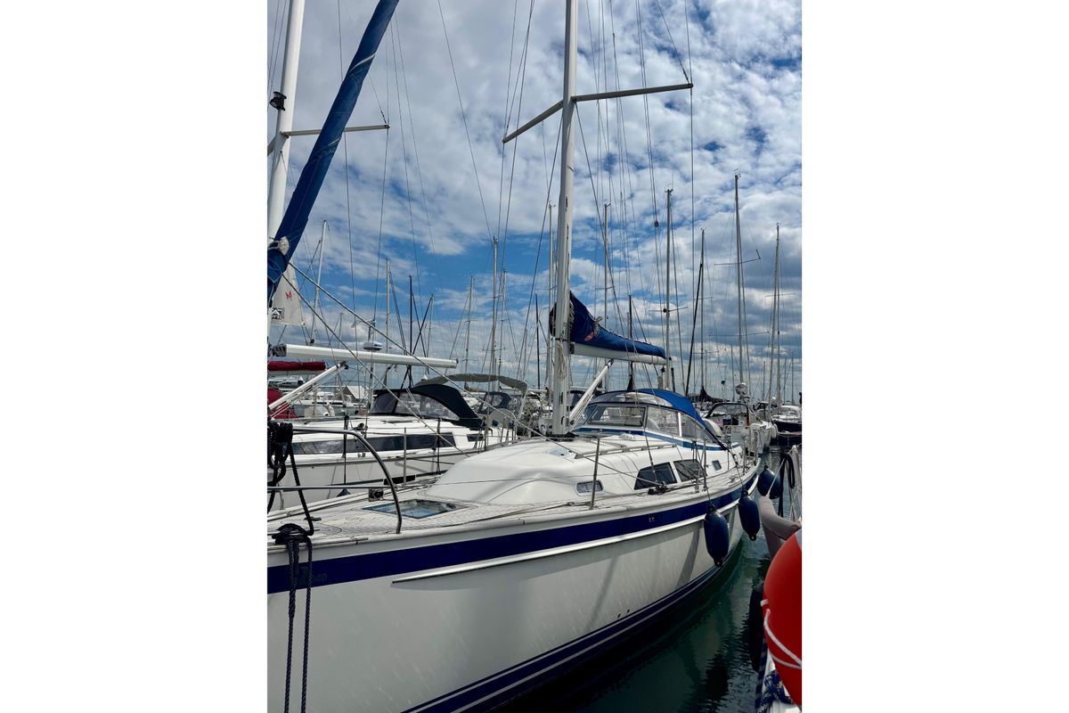 2019 Hallberg-Rassy 340 for sale in Neustadt In Holstein, Schleswig-Holstein, Germany 34 ft