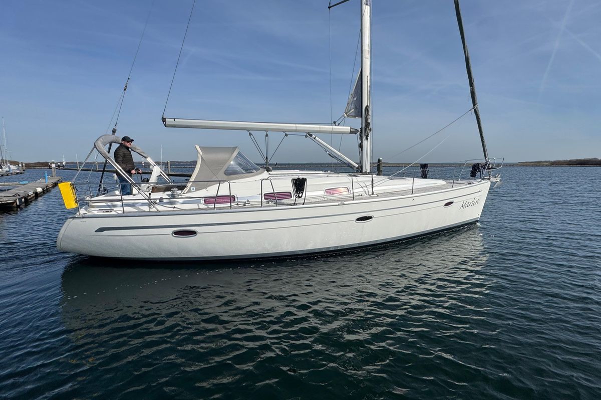 2005 Bavaria Cruiser 39