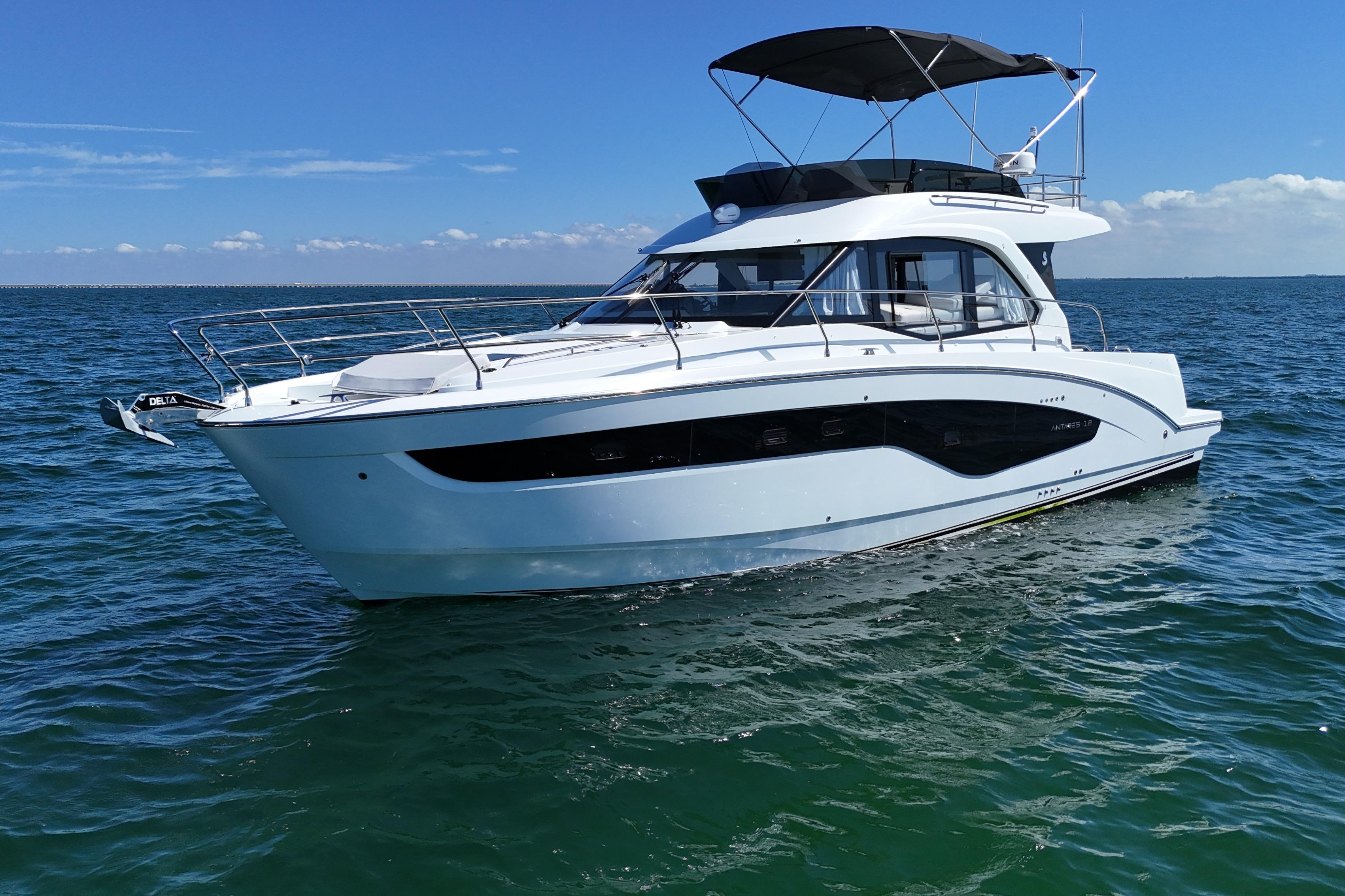 2026 Beneteau Antares 12