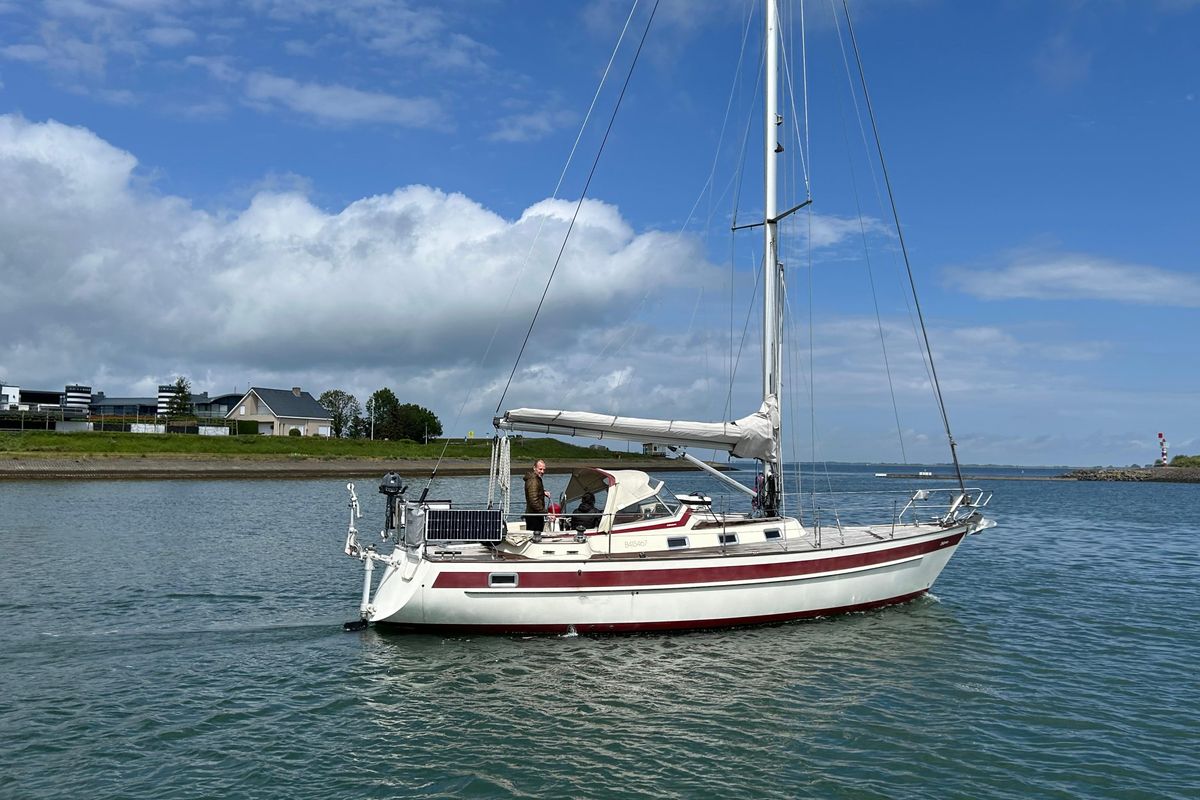 1988 Najad 360