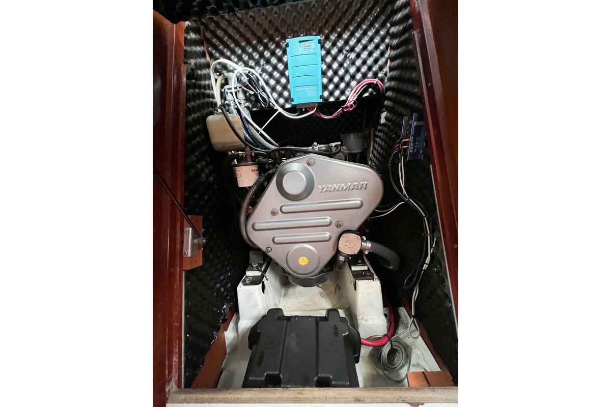 2007 Beneteau 373