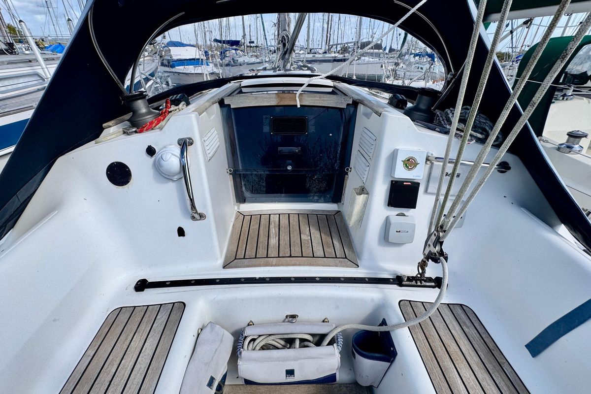 1988 Jeanneau Sun Light 30