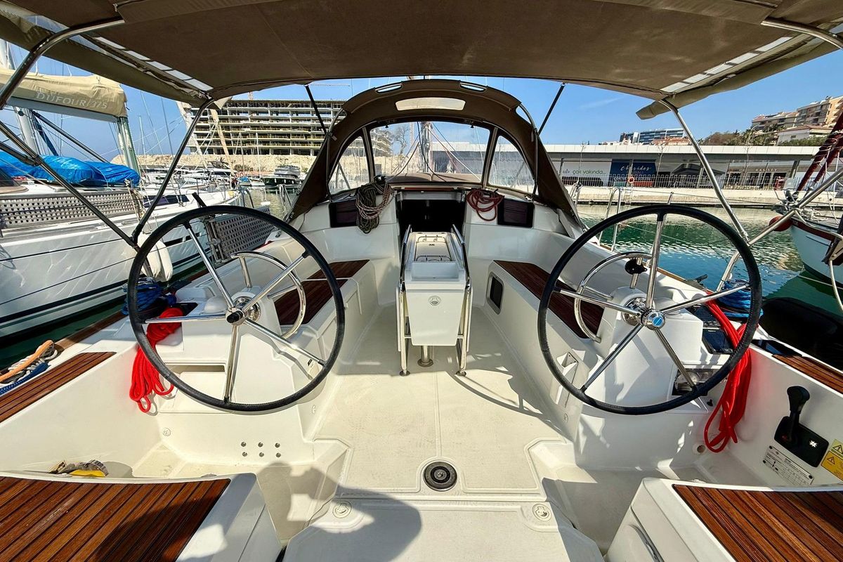2018 Jeanneau Sun Odyssey 389