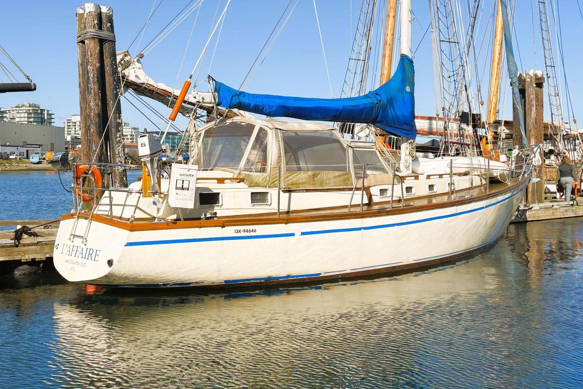 1980 Discovery 42