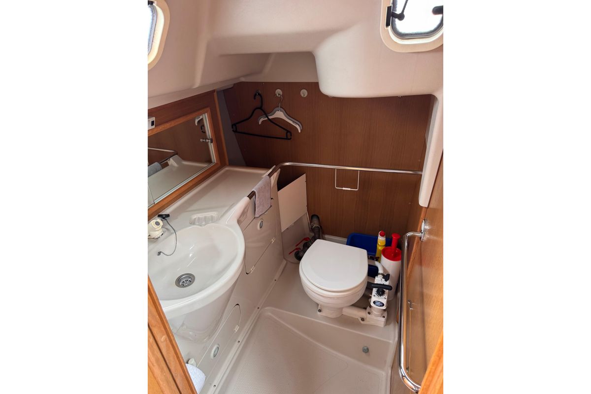 1996 Dehler 35 Cruising