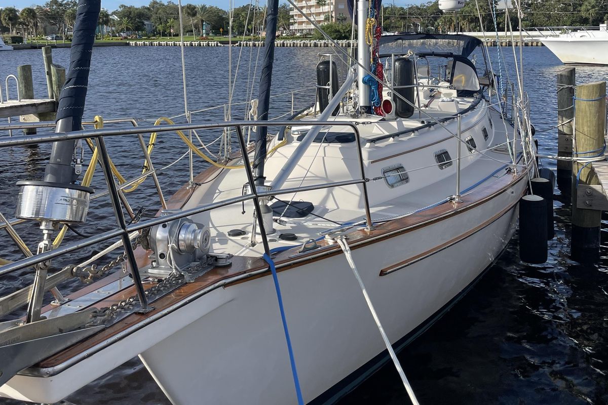 1994 Island Packet 44