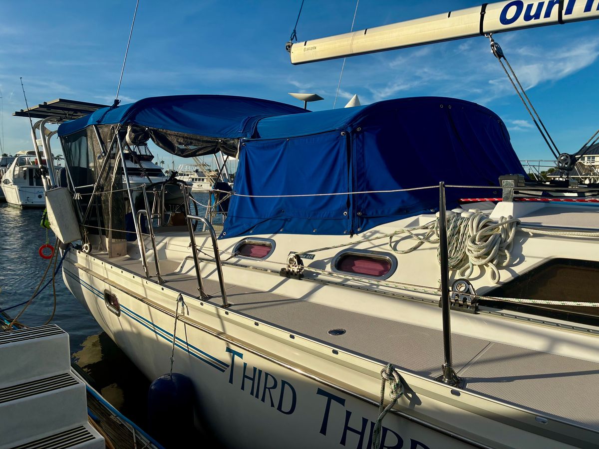 2011 Catalina 445