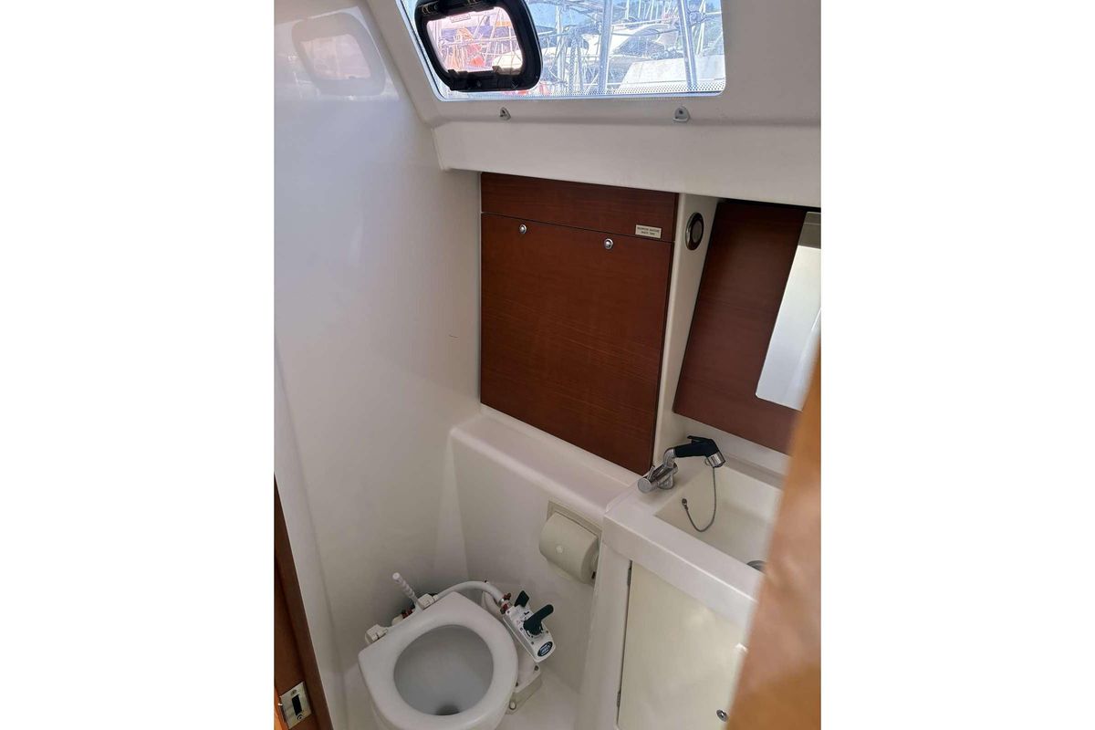 2011 Dufour 375 Grand Large