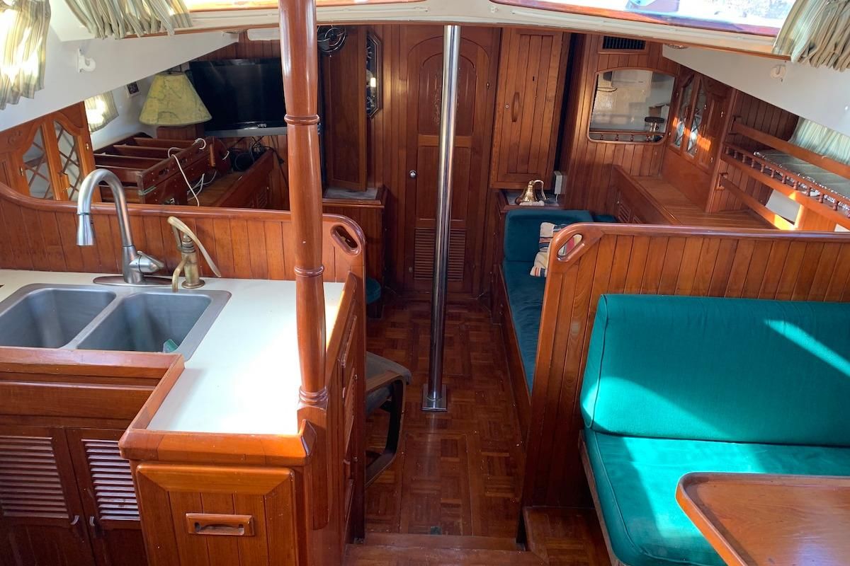 1981 Hardin Island Trader