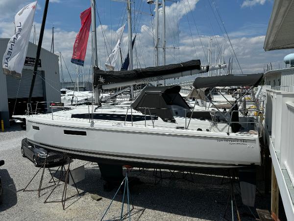 2023 Jeanneau Sun Odyssey 380