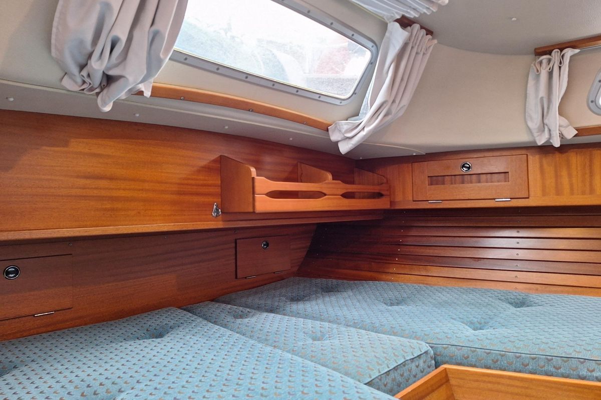 2001 Hallberg-Rassy 39