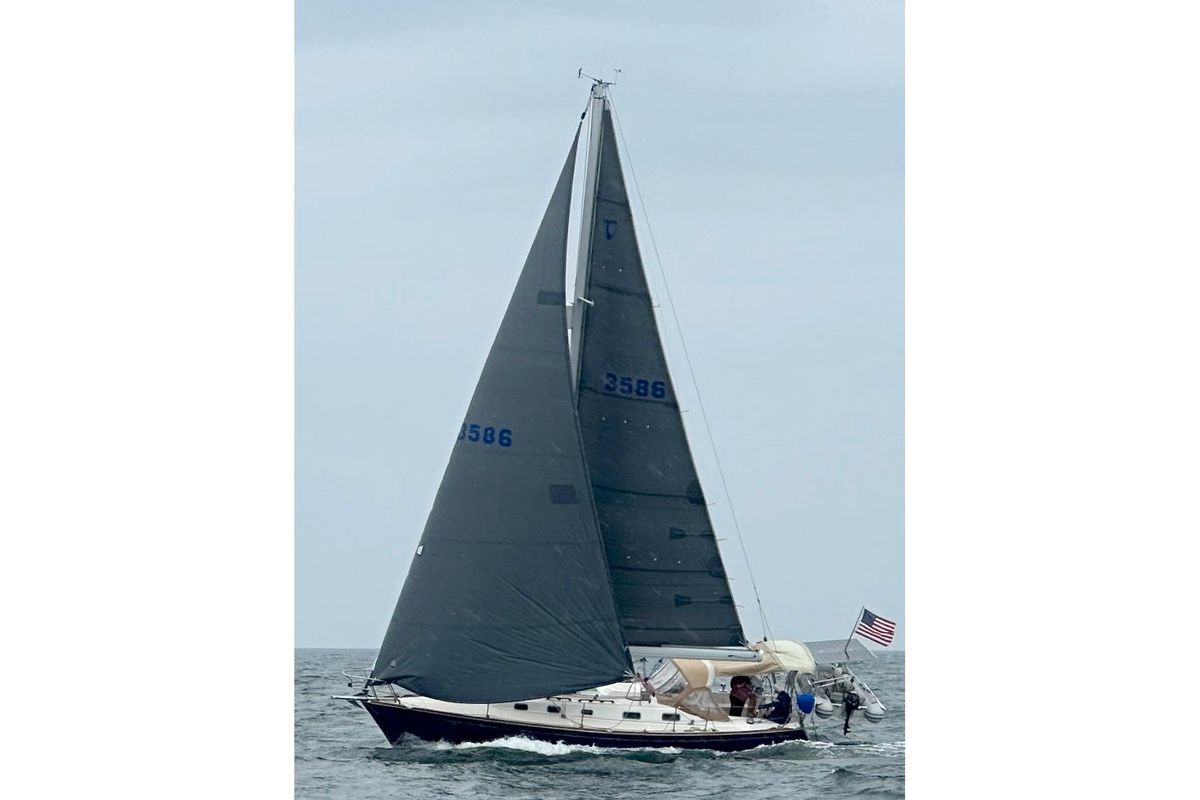1998 Tartan 3500 for sale in Port Jefferson, New York 35 ft