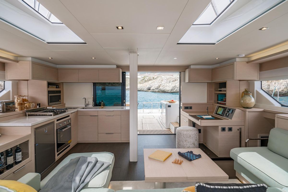 2025 Lagoon 55