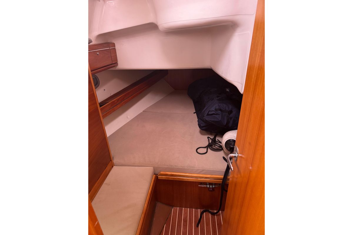 2005 Bavaria Cruiser 39